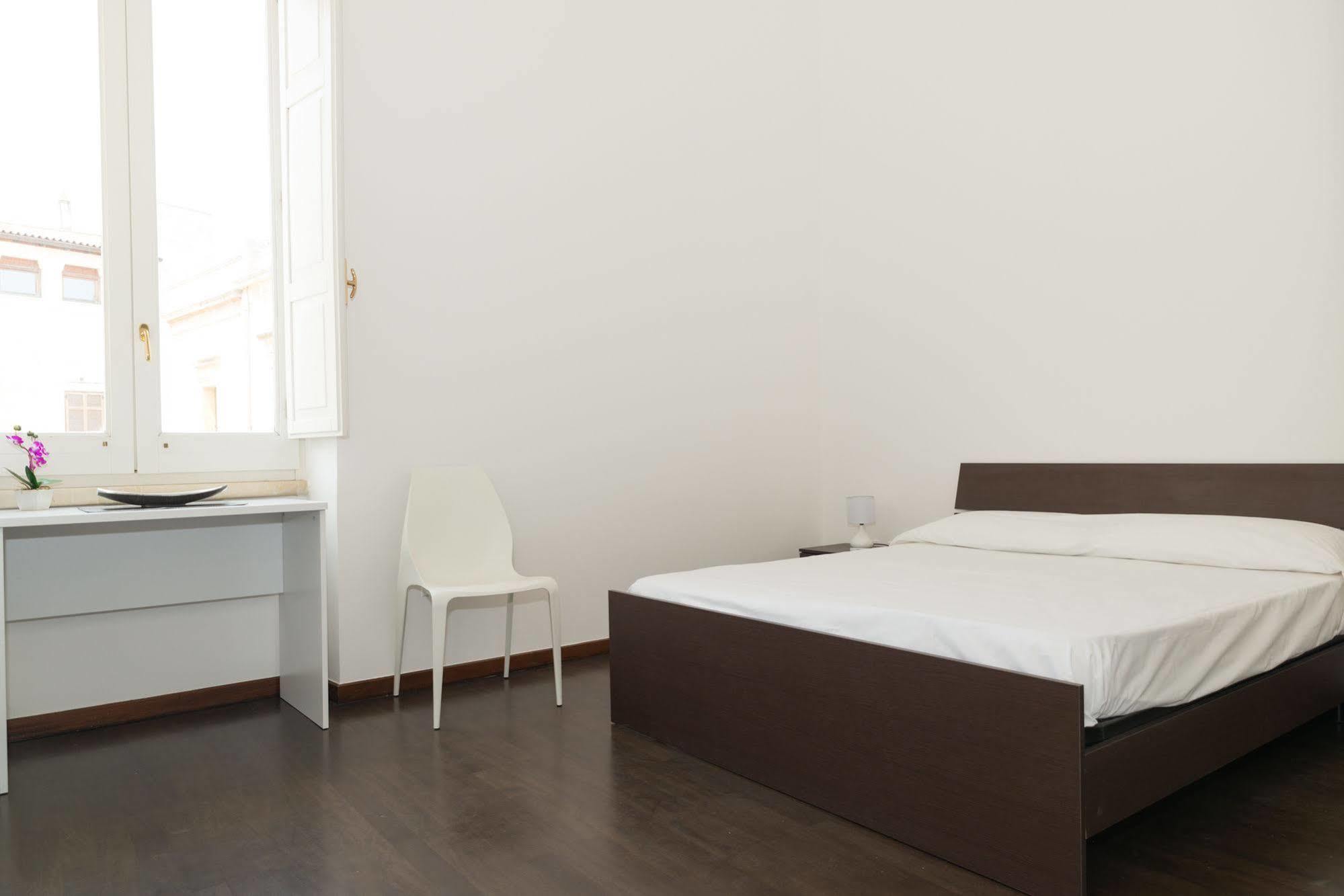 Gatto Bianco La Dimora Storica Bed & Breakfast เลชเช ภายนอก รูปภาพ